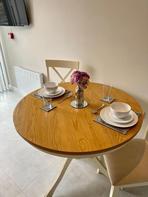 Erne Getaway No.8 Brand New 1 Bed Apartment Ενισκίλεν Εξωτερικό φωτογραφία