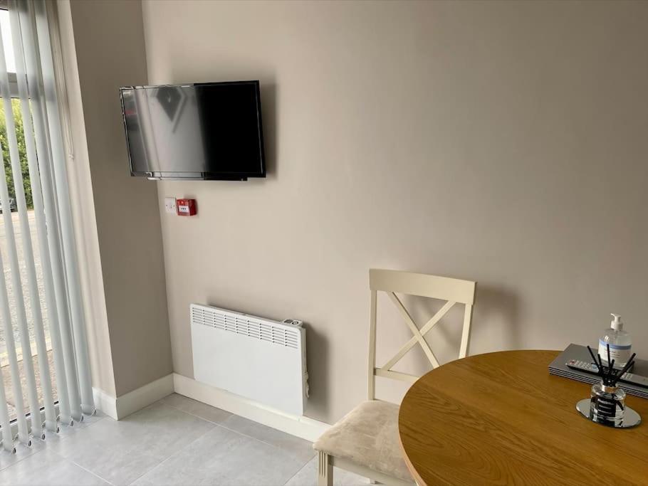Erne Getaway No.8 Brand New 1 Bed Apartment Ενισκίλεν Εξωτερικό φωτογραφία